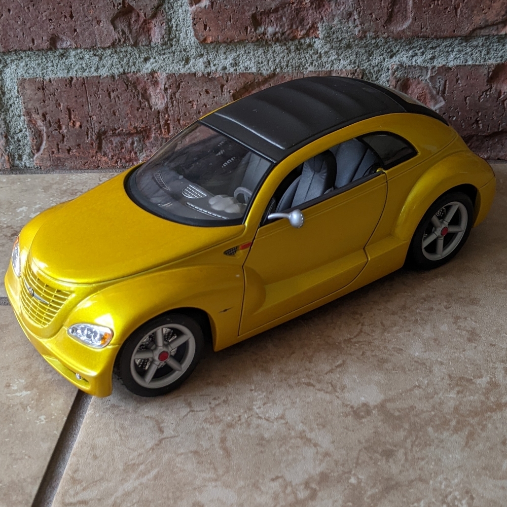 Maisto Chrysler Pronto Cruizer - 1/18 Diecast collectible car